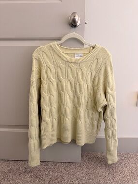 Cable Knit Crewneck Sweater - Butter Yellow